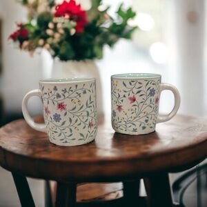 2 VINTAGE~COFFEE/TEA MUGS~LOVE THE COLORS & TRAILING FLOWERS~NICE~SIGNED~G13
